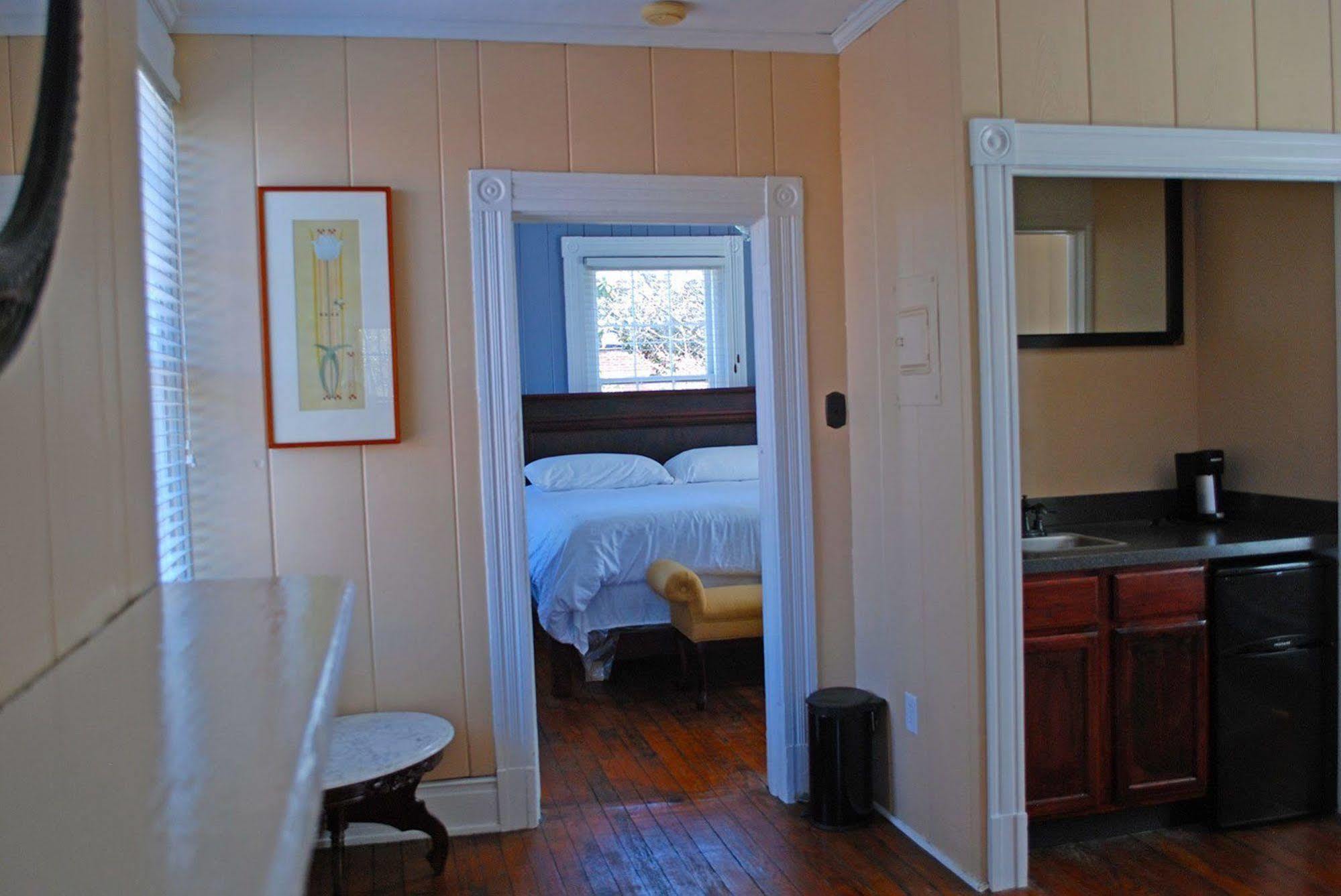 Inn At Patrick Henry'S Richmond Exterior photo